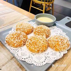 石家庄网红南瓜饼图片,金黄诱人，一口咬下满溢秋意