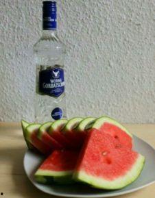 醉吃寒瓜,醉吃寒瓜，尽享清凉时光